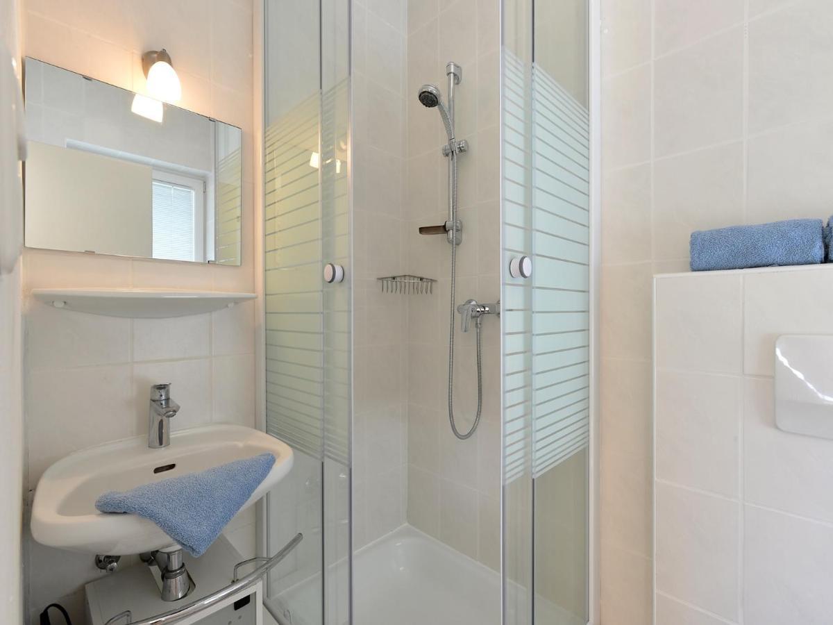 Rosenhof Am See Ferienwohnung Seerosensuite 티어제 외부 사진